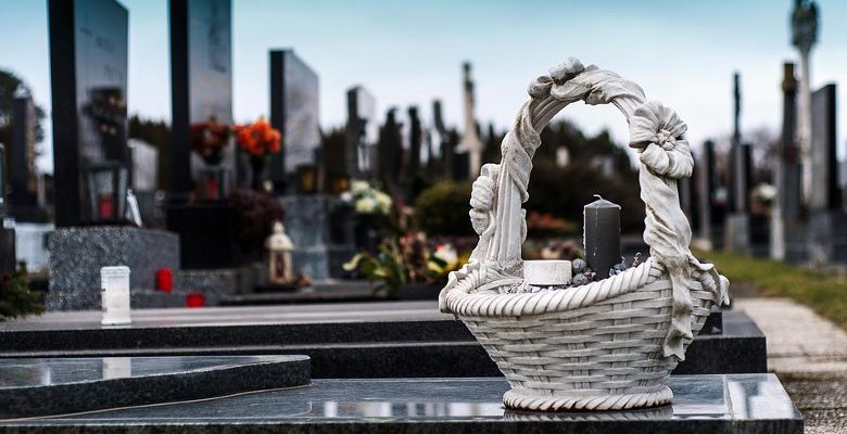 Le funéraire, un marché tiraillé entre profits et respect de l’éthique